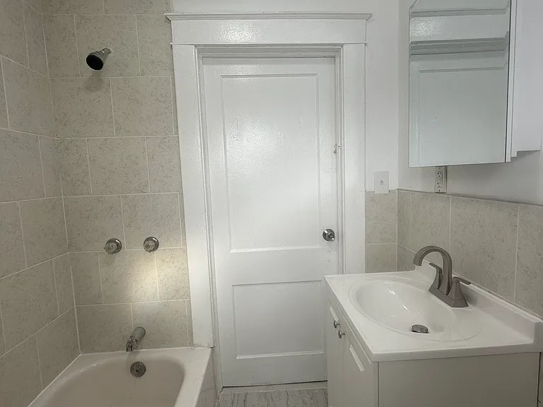 508 9th St #3 — Photo 9