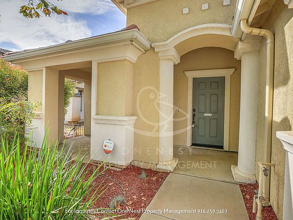 2nd image of 1470 Paddington Way