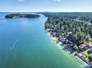 1051 E Treasure Island Dr, Allyn, WA