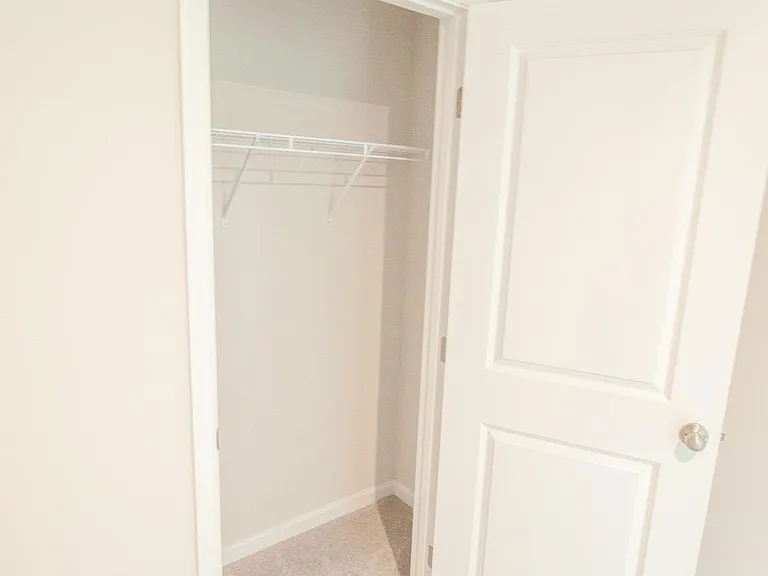 261 Christiana Ln #F — Photo 12