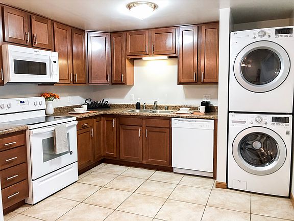 3rd image of 1170 Petra Pl APT 2