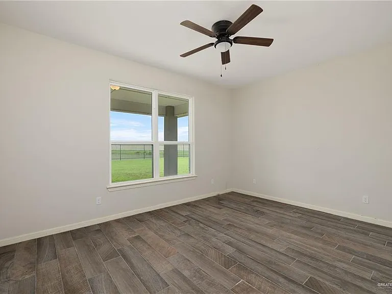 4628 Estancia Pkwy — Photo 19