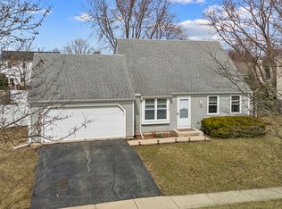 1612 Rita Ave, St Charles, IL 60174