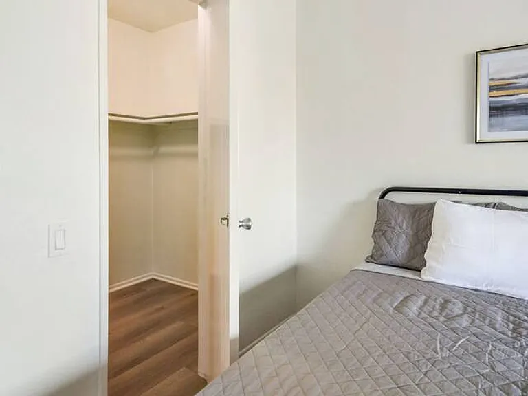 418 Nobel Ave #D — Photo 10