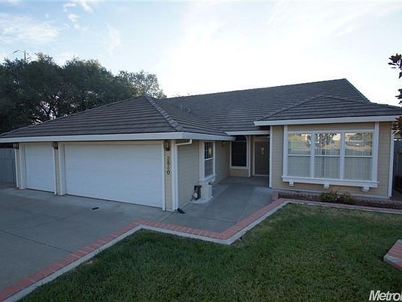 3rd image of 2540 Sullivan Dr
