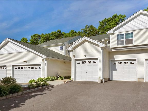 2nd image of 22 Silver Pines Blvd