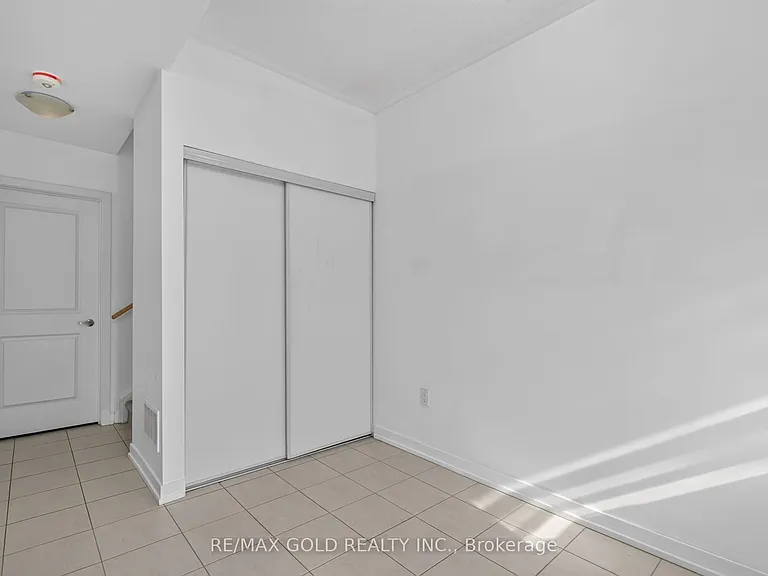 5 Beliveau St — Photo 7