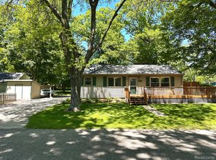 3003 Creston Ave, Lansing, MI 48906