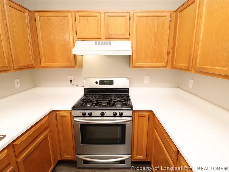 504 Noonday Ct — Photo 10