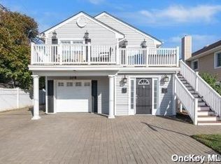 108 Neptune Blvd, Long Beach, NY 11561