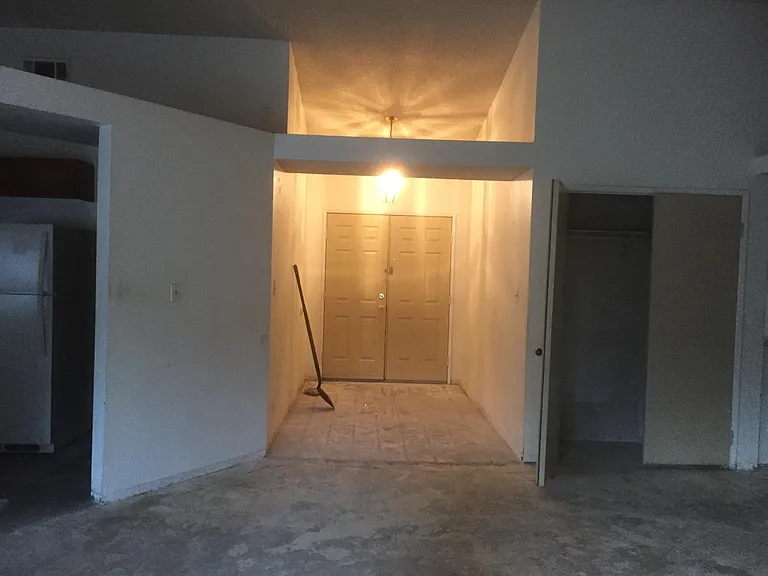 entrance and closet