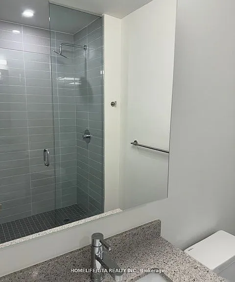 8868 Yonge St #819E — Photo 17