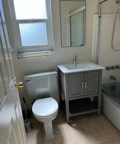 1306 Martin Luther King Jr Way #2F — Photo 17