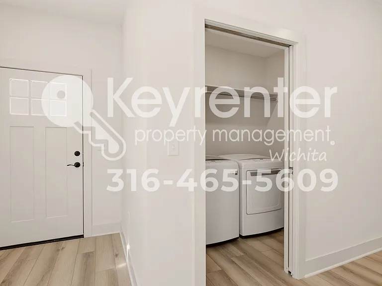 12826 W Red Rock St — Photo 10