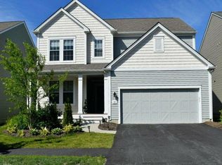 11 Skyhawk Cir, Weymouth, MA 02190