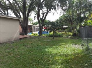 2320 N 61st Ave, Hollywood, FL 33024