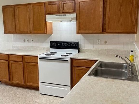 2nd image of 407 Brittney Way APT A