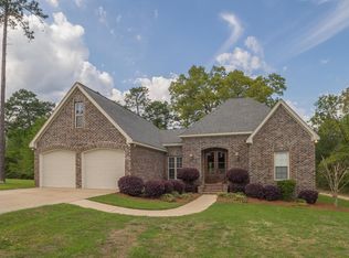 18 Peachtree Dr, Hattiesburg, MS 39402
