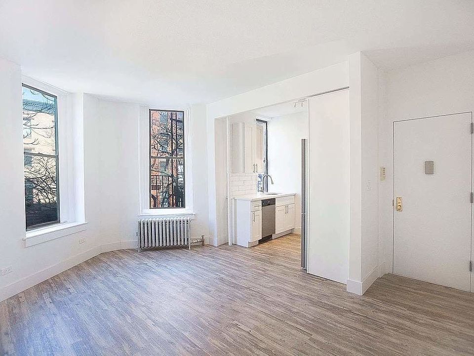 1st image of 164 W 128th St #U2a