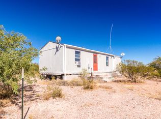 1490 E Flycatcher Way, Huachuca City, AZ 85616