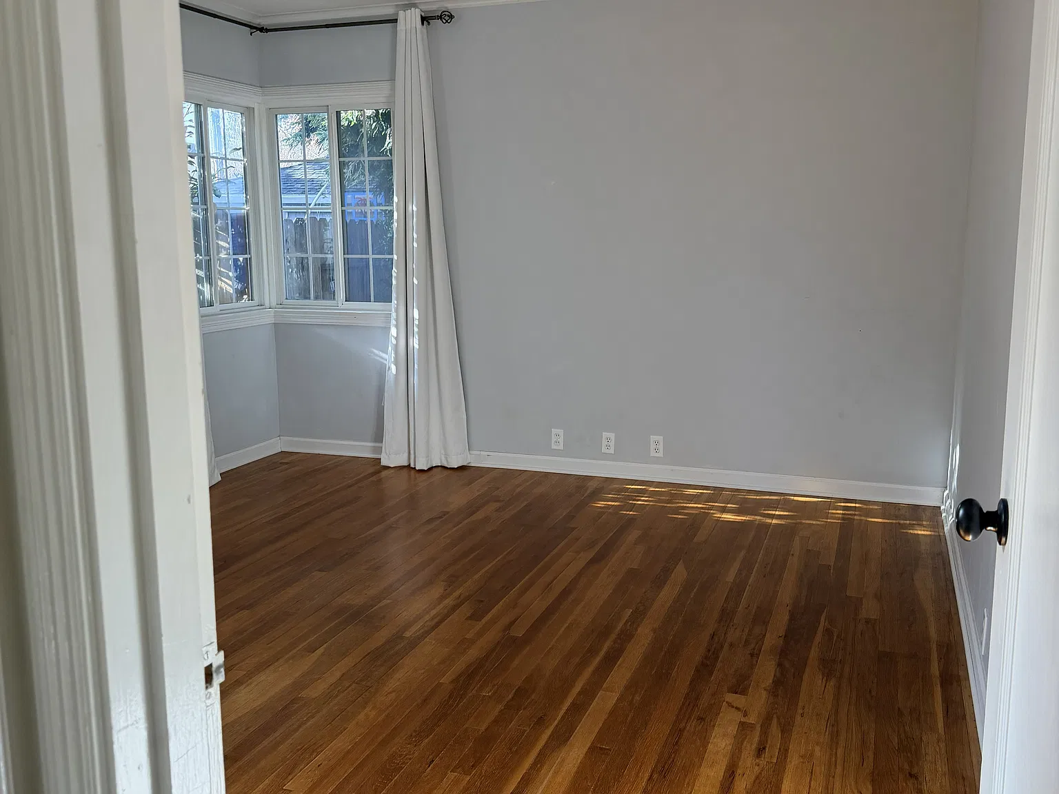 2 bed, 1271 sqft, $4,500 — Photo 4