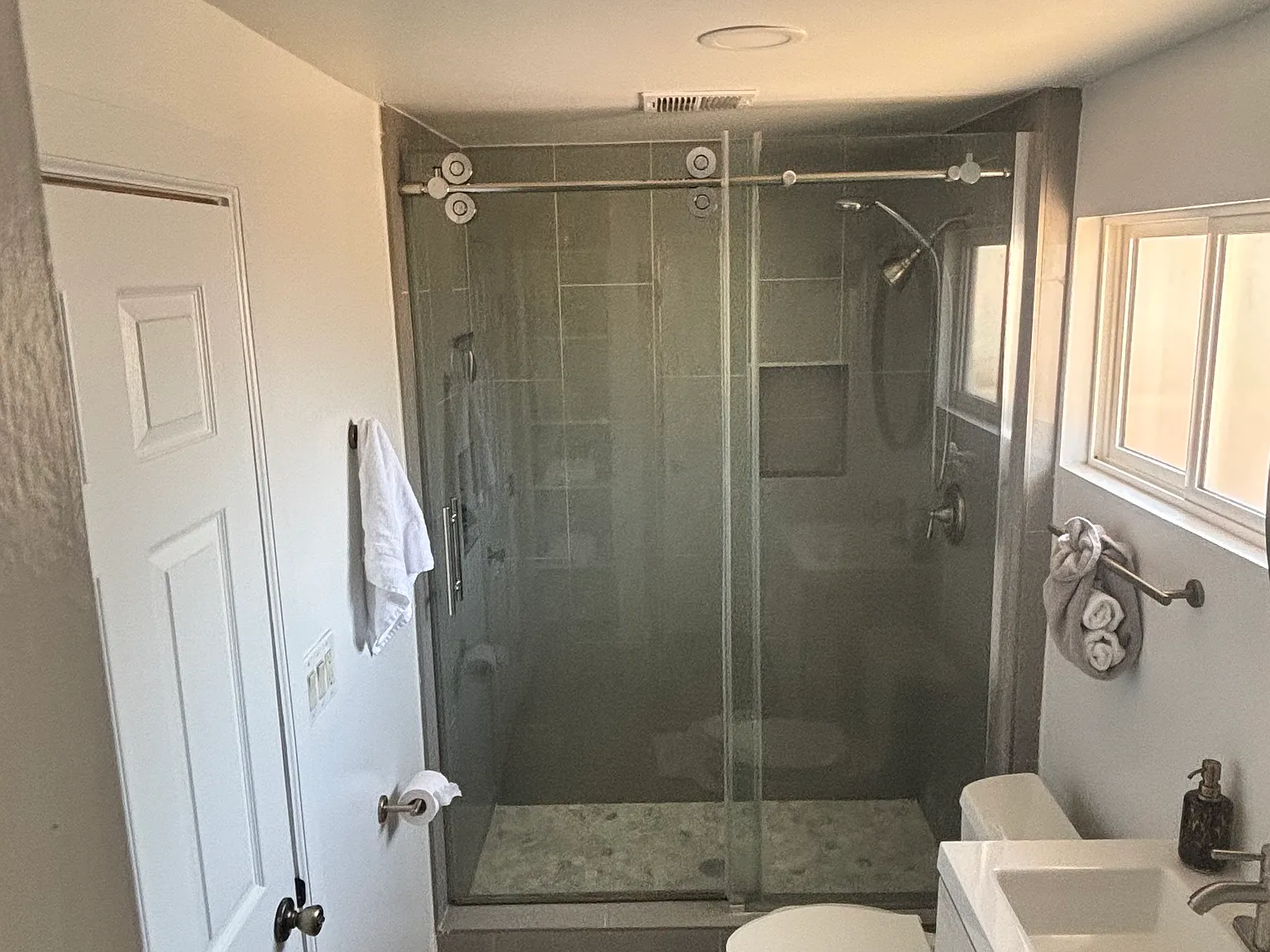 1 bed, 600 sqft, $2,390 — Photo 3
