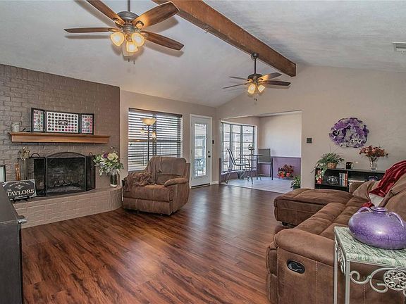 3rd image of 8241 Irish Dr