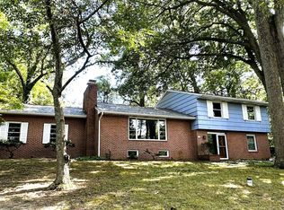 426 Edgewater Rd, Pasadena, MD 21122