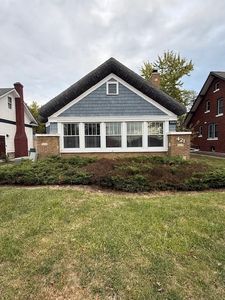 421 N Hough St, Barrington, IL, 60010