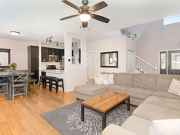 4th image of 2751 McClennan Ct