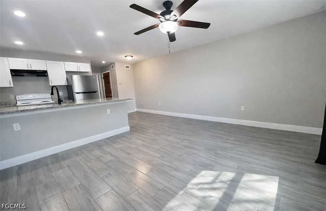 1 bed, 1.0 bath, 594 sqft, $1,245 — Photo 3