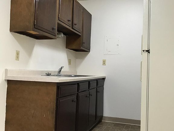 4th image of 101 5th St E APT 13