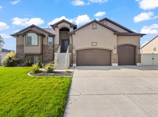 2581 W 2825 N, Farr West, UT 84404