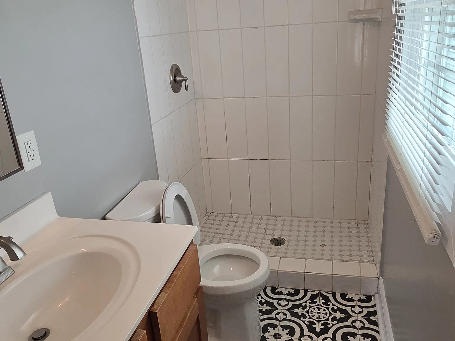 3 bed, 1008 sqft, $1,900 — Photo 4