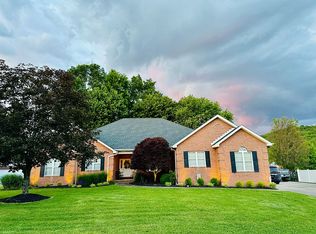 29 Radwin Dr, Winfield, WV 25213