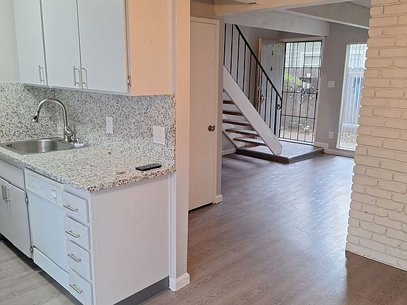 2nd image of 2515 F St APT 06