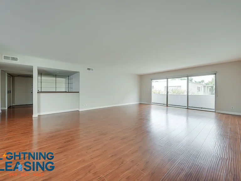 815 S Shenandoah St #302 — Photo 9