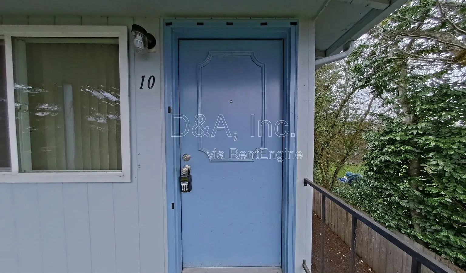 Studio, 1.0 bath, 200 sqft, $795 — Photo 2
