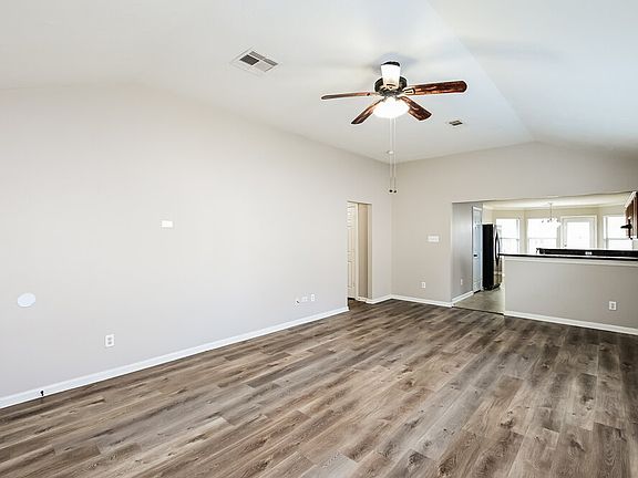 4th image of 10743 Jordan Heights Dr