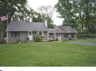 28 Timberlane Dr, Pennington, NJ 08534