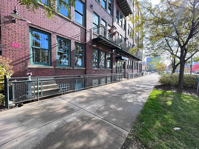 600 Monroe Ave NW #206 — Photo 4