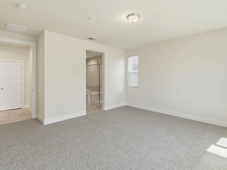 761 Hydrangea Dr — Photo 21