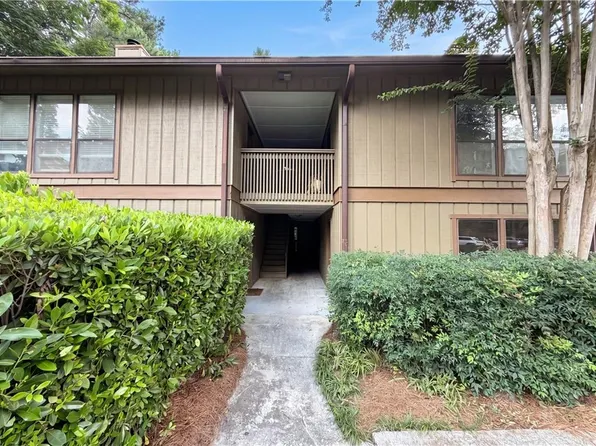 1005 Dunbar Dr, Atlanta, GA 30338