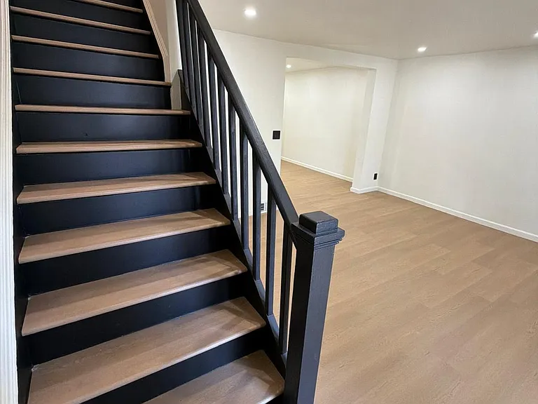 1304 Browning St — Photo 14