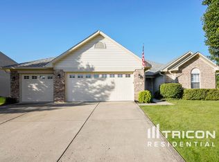 910 S Shore Ct, Franklin, IN 46131