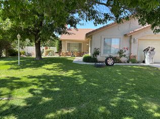 15589 Cheyenne St, Hesperia, CA 92345