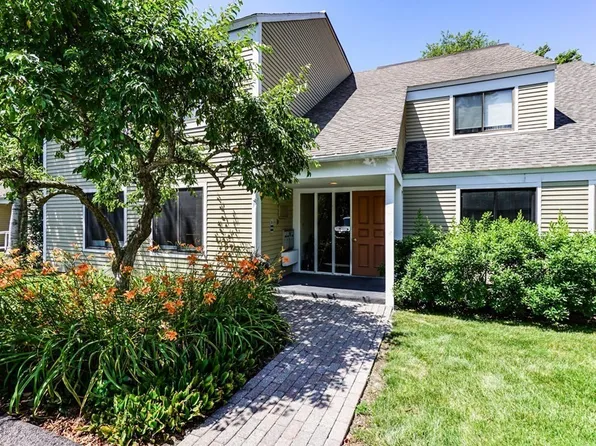 27 Concord Greene Unit 7, Concord, MA 01742