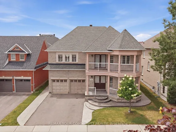 10 Saint Clare Blvd, Vaughan, ON L4H 2A2