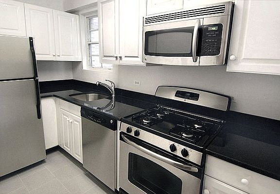4th image of 230 E 79th St APT 3E