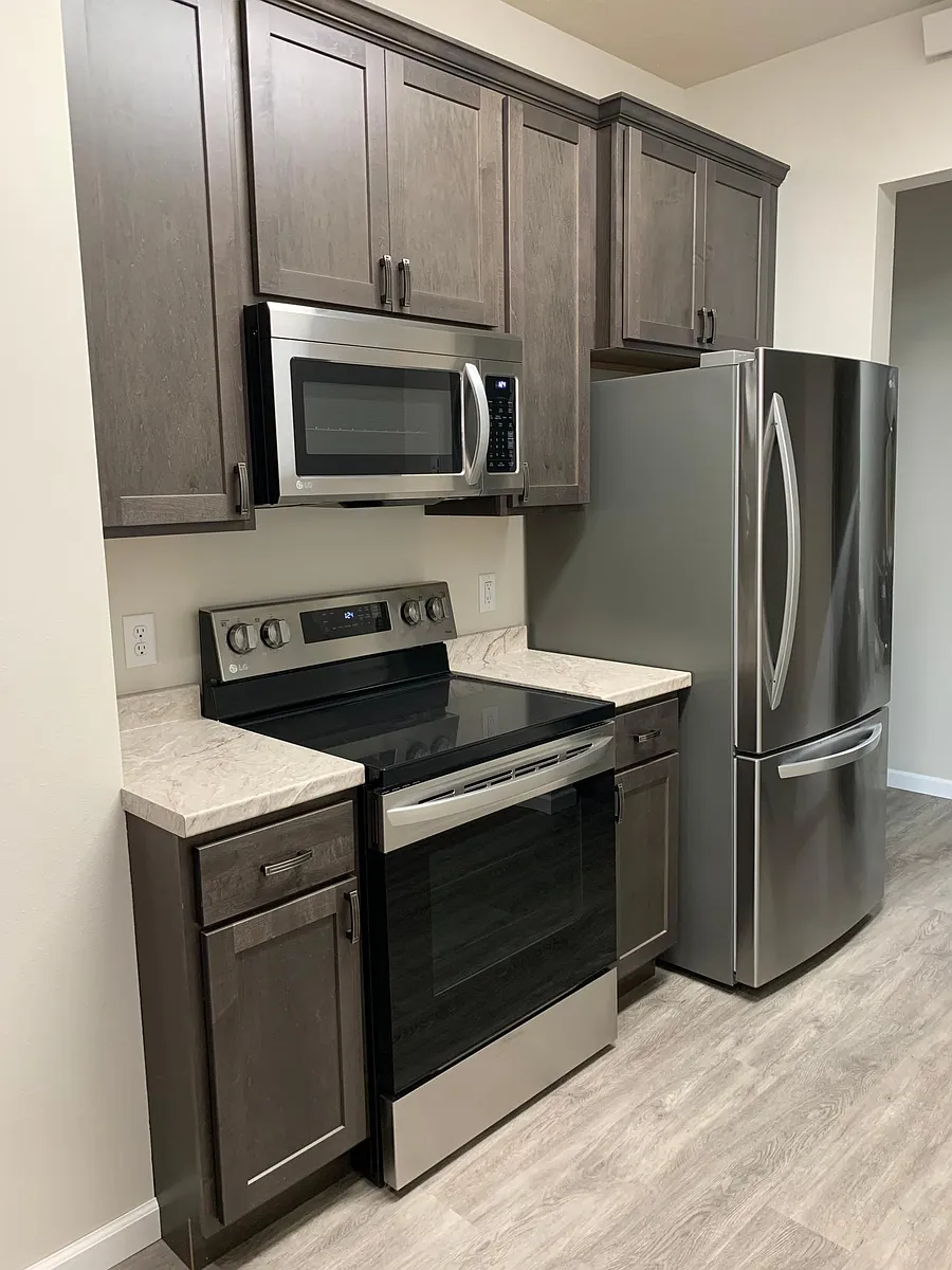 Apt. 3 - Kitchen - 404 Main Ave